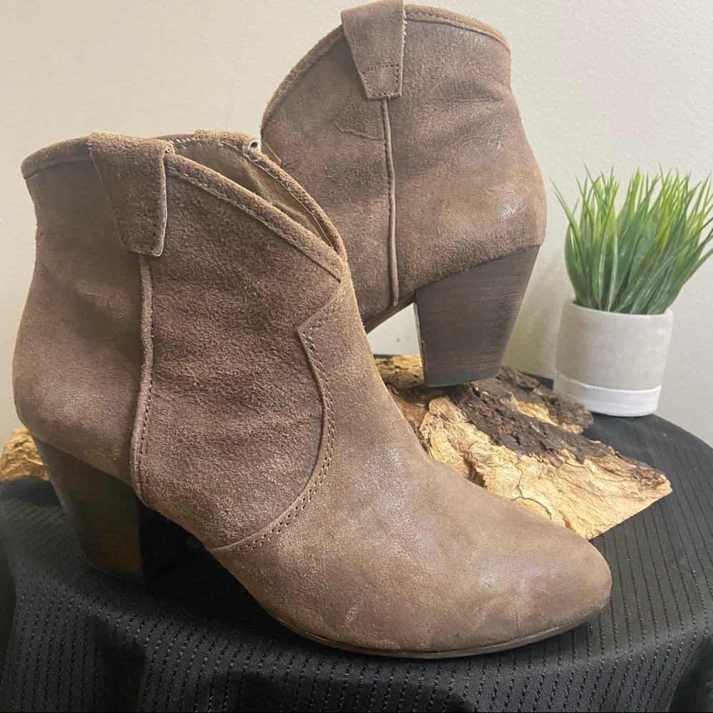 Host Pick 🎉ASH Jalouse Ankle Boots 💕